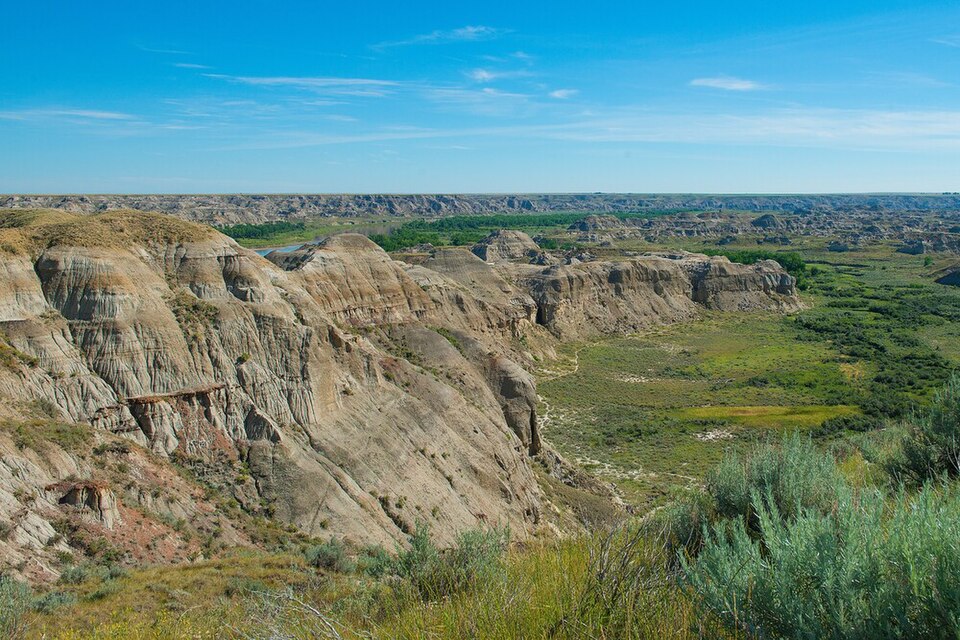 Badlands rock formations in Dinosaur Provincial Park